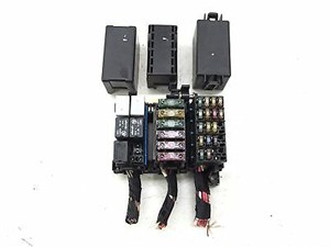 2004-2008 MASERATI QUATTROPORTE M139 OEM REAR TRUNK FUSE BOX JUNCTION RELAY