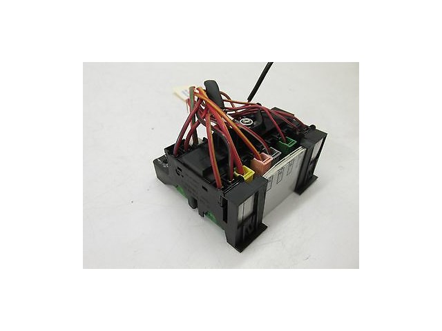 2006-2009 MERCEDES CLS500 W219 OEM LEFT FRONT INBOARD FUSE BOX W/ GUIDEBOOK