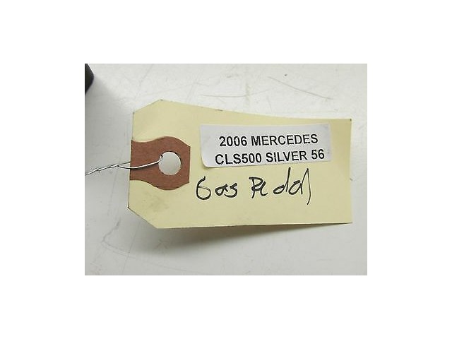 2006-2009 MERCEDES CLS500 W219 OEM DRIVER GAS ACCELERATION PEDAL PAD ASSEMBLY