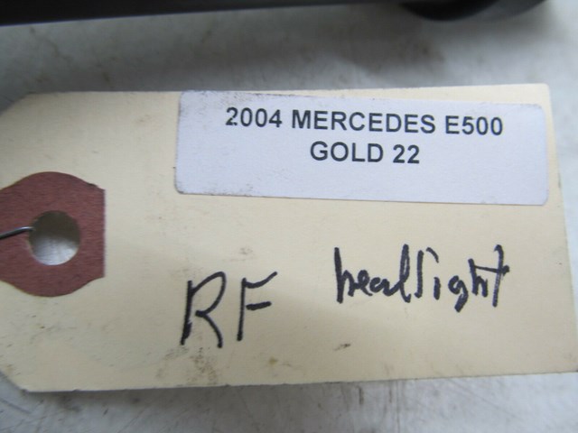 2003-2006 MERCEDES E500 W211 OEM RIGHT FRONT HEADLIGHT WASHER FLUID NOZZLE