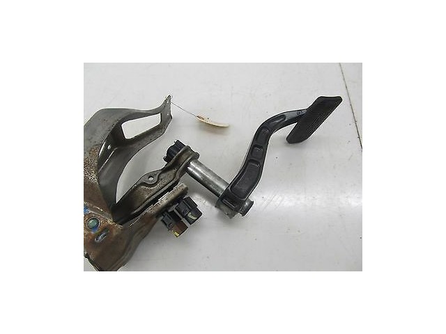 2007-2009 NISSAN QUEST OEM INTERIOR DRIVERS BRAKE PEDAL PAD ASSEMBLY