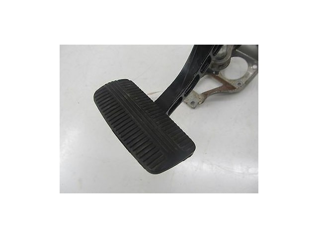 2007-2009 NISSAN QUEST OEM INTERIOR DRIVERS BRAKE PEDAL PAD ASSEMBLY