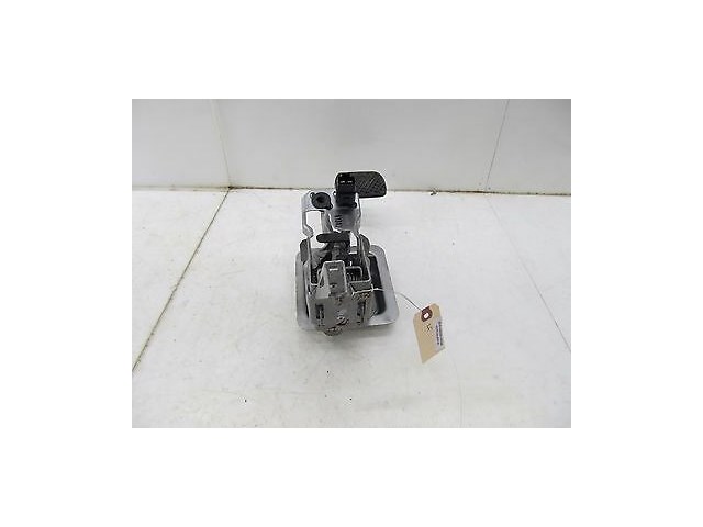 2014-2015 NISSAN VERSA NOTE OEM BRAKE PEDAL PAD ASSEMBLY