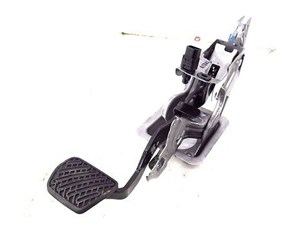 2014-2015 NISSAN VERSA NOTE OEM BRAKE PEDAL PAD ASSEMBLY