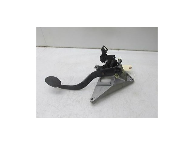 2002-2006 MINI COOPER S R53 OEM LEFT FRONT DRIVER SIDE BRAKE PEDAL 4225133