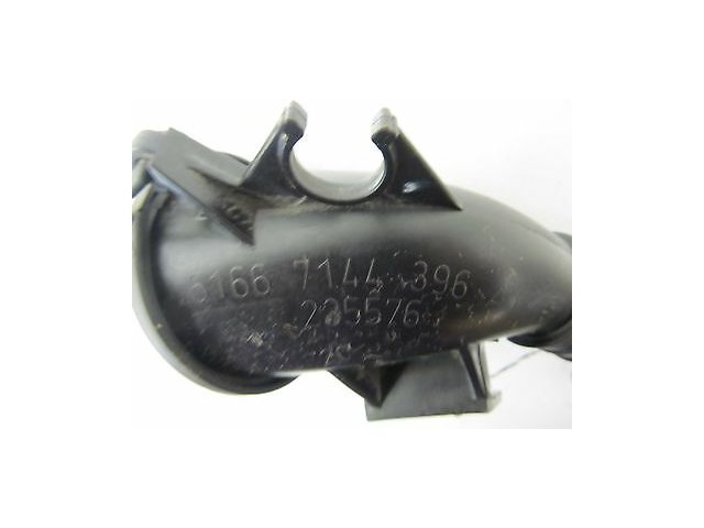 2006-2007 BMW 530I E60 OEM WINDSHIELD WIPER WASHER CLEANING FLUID BOTTLE CONNECT