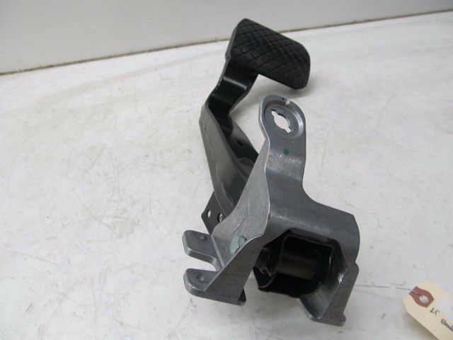 2004-2008 AUDI A8L W12 OEM BRAKE PEDAL ASSEMBLY 4E1 721 196