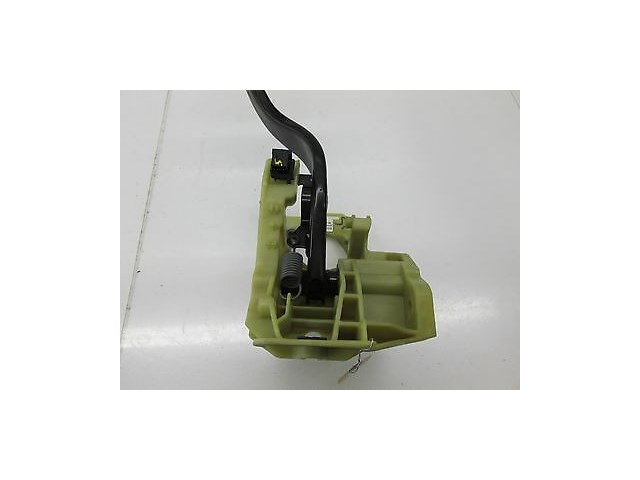 2004-2005 BMW 645CI E63 OEM LEFT FRONT FLOOR BRAKE PEDAL ASSEMBLY 6759947