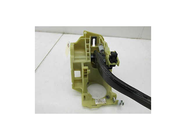 2006-2010 BMW M6 E63 OEM LEFT FRONT FLOOR BRAKE PEDAL ASSEMBLY 2282325