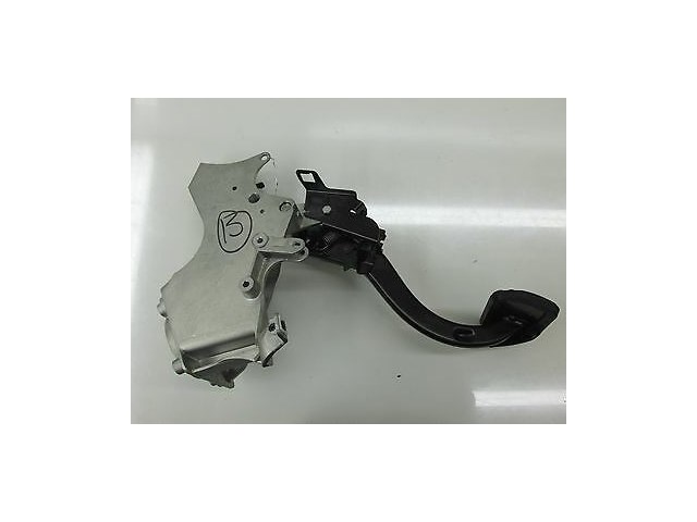 2001-2003 BMW X5 4.4L E53 OEM DRIVER'S BRAKE PEDAL ASSEMBLY 6752789