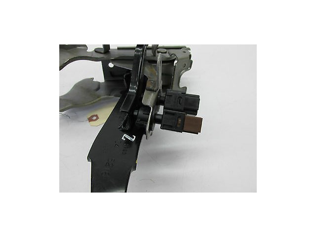 2006-2007 INFINITI M35 M45 OEM BRAKE PEDAL