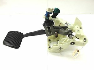 2004-2007 JAGUAR XJR X350 OEM LEFT FRONT FLOOR BRAKE PEDAL 2W93 2450 AC