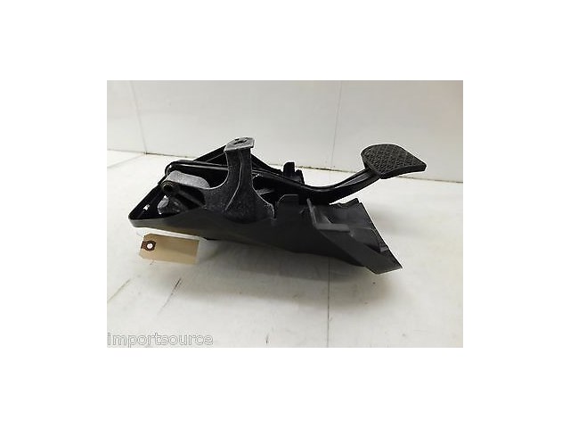 2003-2006 MERCEDES E320 W211 OEM BRAKE PEDAL ASSEMBLY W/ BRACKET A2116840918