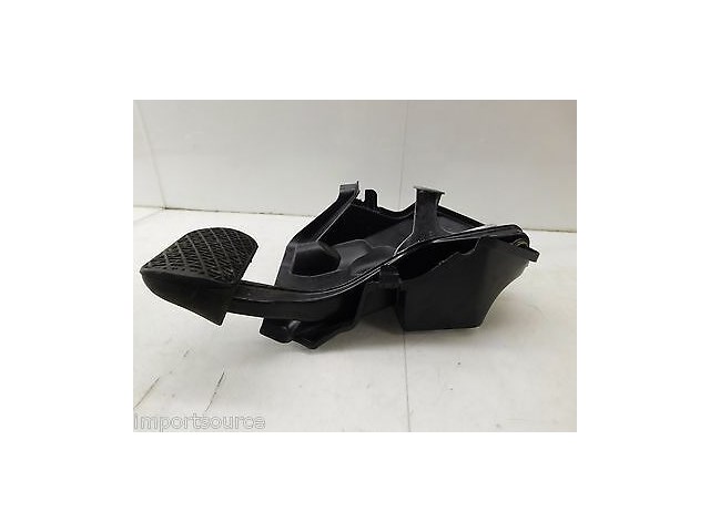 2003-2006 MERCEDES E320 W211 OEM BRAKE PEDAL ASSEMBLY W/ BRACKET A2116840918