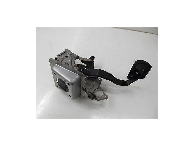 2014-2015 NISSAN VERSA NOTE OEM BRAKE PEDAL PAD ASSEMBLY W/ SENSORS