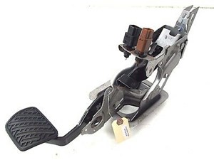 2014-2015 NISSAN VERSA NOTE OEM BRAKE PEDAL PAD ASSEMBLY W/ SENSORS