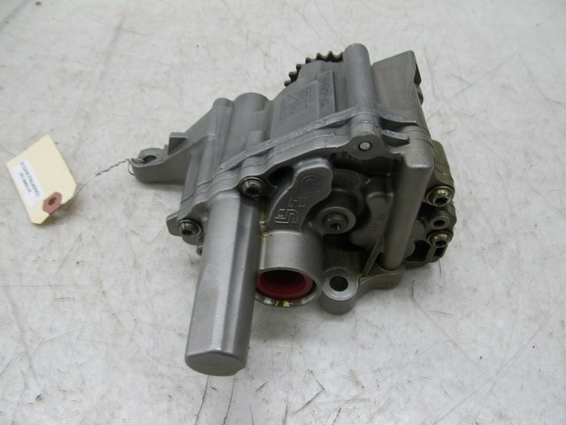  2009-2013 BMW 328i E93 E92 LCI OEM ENGINE OIL PUMP 