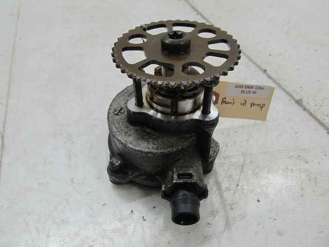 2007-2010 BMW 328xi E90 OEM FRONT ENGINE OIL PUMP 
