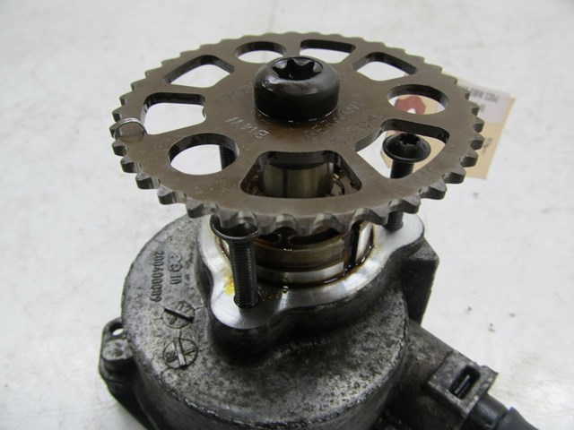 2007-2010 BMW 328xi E90 OEM FRONT ENGINE OIL PUMP 