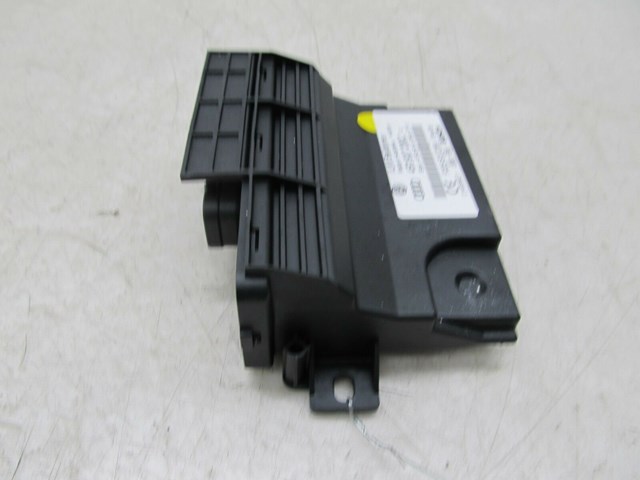 2005-2008 AUDI A6 C6 OEM RIGHT FRONT ON BOARD CONTROL SUPPLY MODULE 