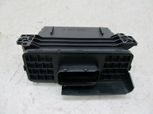 2005-2008 AUDI A6 C6 OEM RIGHT FRONT ON BOARD CONTROL SUPPLY MODULE 