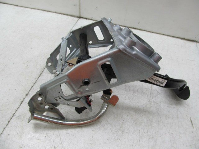 2004-2011 SAAB 9-3 AERO OEM LEFT FRONT BRAKE PEDAL ASSEMBLY 