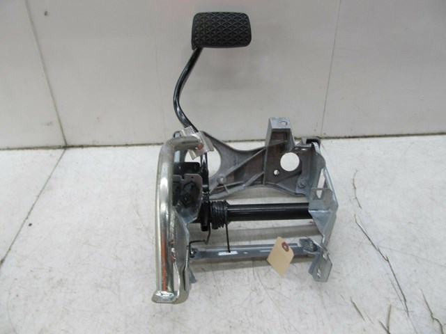 2004-2011 SAAB 9-3 AERO OEM LEFT FRONT BRAKE PEDAL ASSEMBLY 