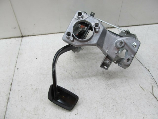 2004-2011 SAAB 9-3 AERO OEM LEFT FRONT BRAKE PEDAL ASSEMBLY 