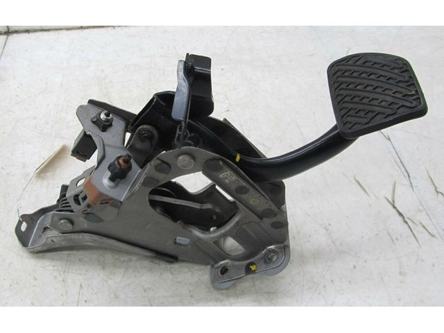 2009-2013 INFINITI G37 CONVERTIBLE OEM LEFT FRONT BRAKE PEDAL 