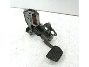 2013-2018 NISSAN SENTRA SV OEM LEFT FRONT DRIVER SIDE BRAKE PEDAL 