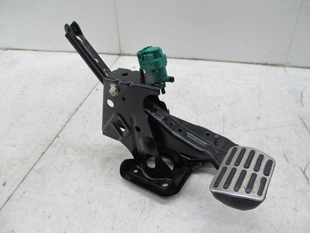 2000-2006 AUDI TT ROADSTER OEM LEFT FRONT BRAKE PEDAL ASSEMBLY 