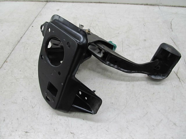 2000-2006 AUDI TT ROADSTER OEM LEFT FRONT BRAKE PEDAL ASSEMBLY 