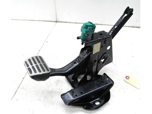 2000-2006 AUDI TT ROADSTER OEM LEFT FRONT BRAKE PEDAL ASSEMBLY 