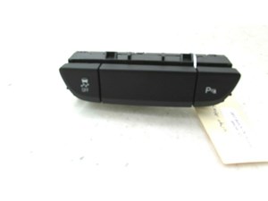 2017-2019 BUICK LACROSSE OEM  CENTER DASH TRACTION CONTROL SWITCH       