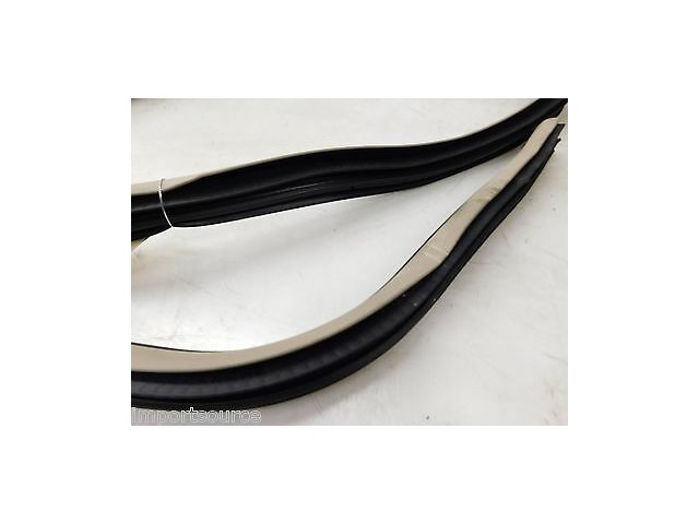 2005-2009 BUICK LACROSSE OEM RIGHT FRONT DOOR INTERIOR WEATHER SEAL TRIM