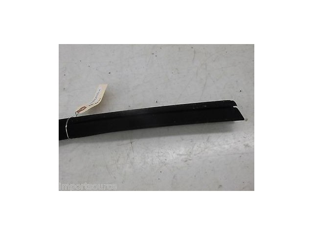 2005-2009 BUICK LACROSSE OEM RIGHT REAR DOOR WINDOW WEATHER SEAL TRIM 