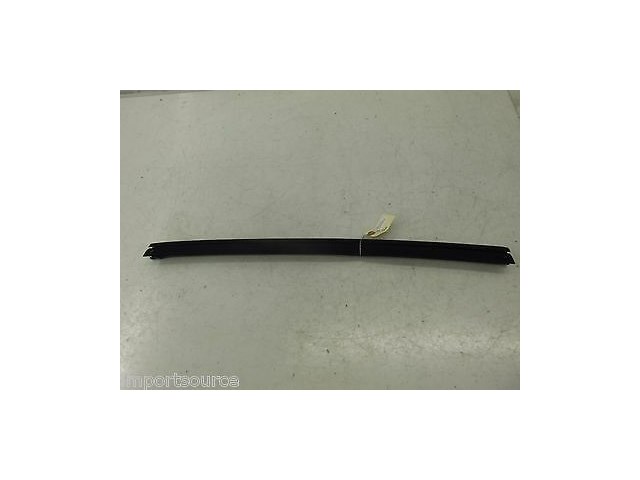 2005-2009 BUICK LACROSSE OEM RIGHT REAR DOOR WINDOW WEATHER SEAL TRIM 