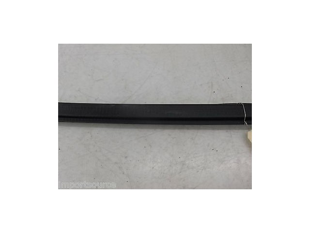 2005-2009 BUICK LACROSSE OEM RIGHT REAR DOOR WINDOW WEATHER SEAL TRIM 
