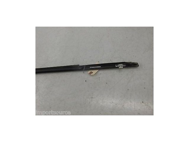 2005-2009 BUICK LACROSSE OEM LEFT FRONT DOOR WINDOW WEATHER SEAL TRIM 