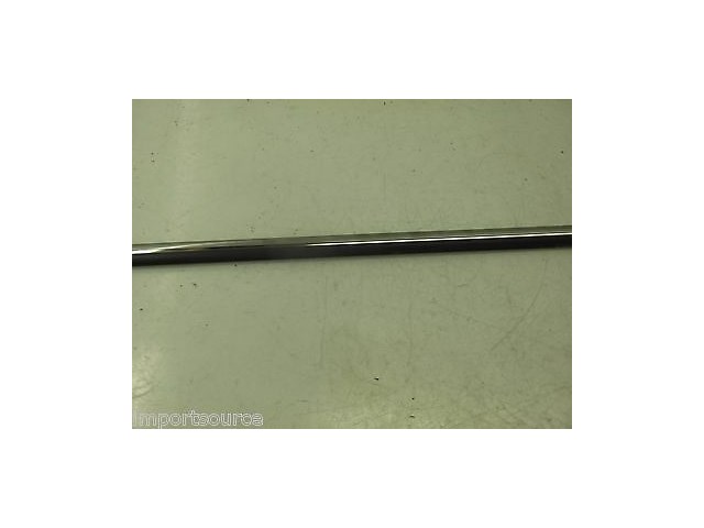 2005-2009 BUICK LACROSSE OEM LEFT FRONT DOOR WINDOW WEATHER SEAL TRIM 