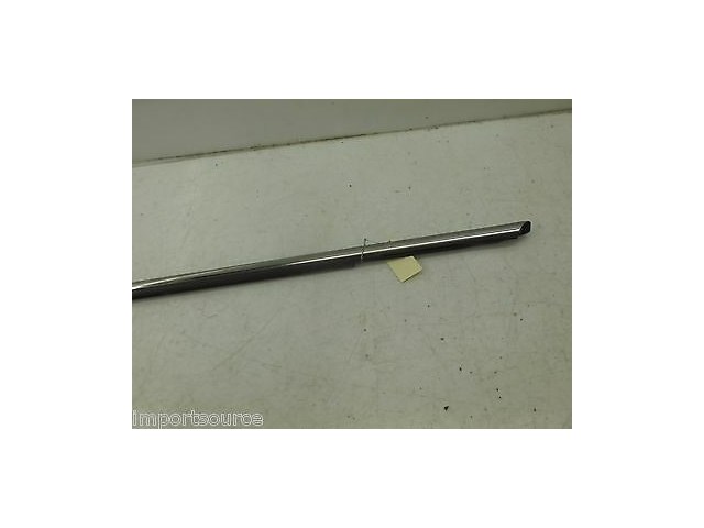 2005-2009 BUICK LACROSSE OEM LEFT FRONT DOOR WINDOW WEATHER SEAL TRIM 