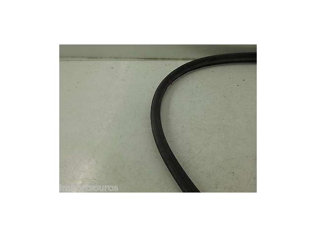 2005-2009 BUICK LACROSSE OEM FRONT OF WINDSHIELD COWL WEATHER SEAL 