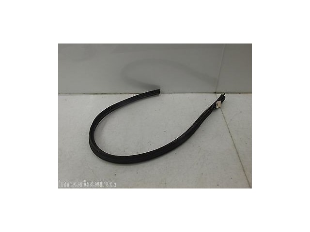 2005-2009 BUICK LACROSSE OEM FRONT OF WINDSHIELD COWL WEATHER SEAL 