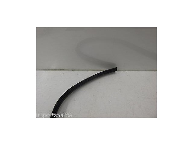 2005-2009 BUICK LACROSSE OEM FRONT OF WINDSHIELD COWL WEATHER SEAL 