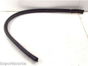 2005-2009 BUICK LACROSSE OEM FRONT OF WINDSHIELD COWL WEATHER SEAL 