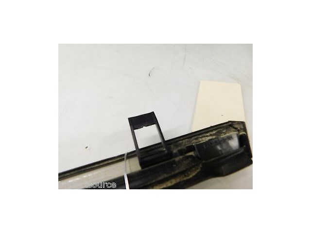 2013-2015 GMC ACADIA OEM RIGHT FRONT PASSENGER DOOR WINDOW WEATHER SEAL TRIM