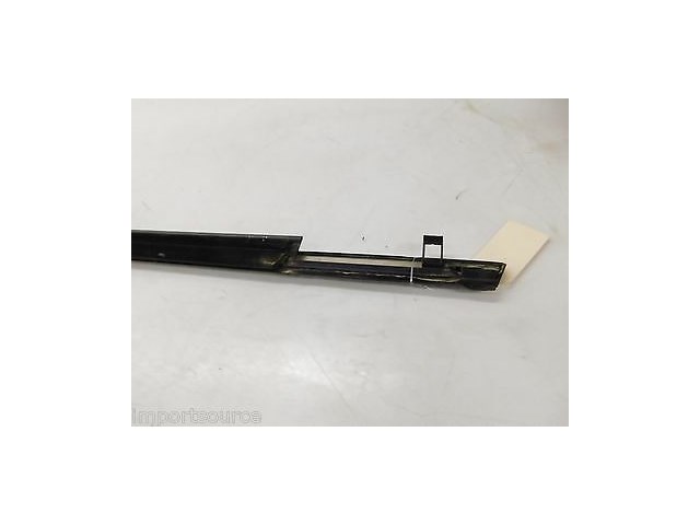 2013-2015 GMC ACADIA OEM RIGHT FRONT PASSENGER DOOR WINDOW WEATHER SEAL TRIM