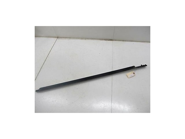 2011-2014 KIA OPTIMA SX OEM LEFT FRONT WINDOW DOOR WEATHER SEAL STRIP 