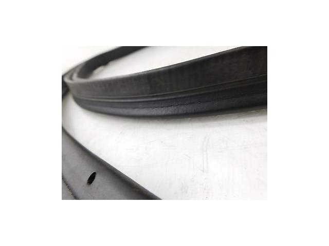 2006-2009 MERCEDES R350 W251 OEM FRONT ENGINE HOOD WEATHER SEAL STRIP