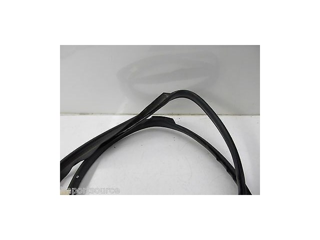 2007-2009 MERCEDES S550 W221 OEM REAR TRUNK HATCH WEATHER SEAL PROTECTIVE EDGE